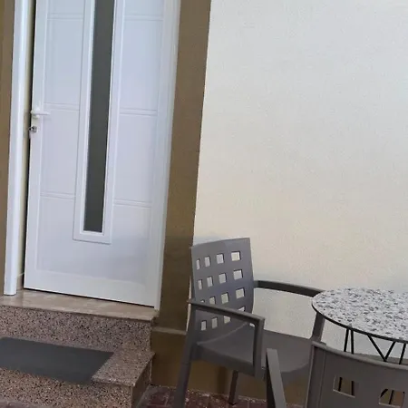 Velipoja Rooms Apartmán *